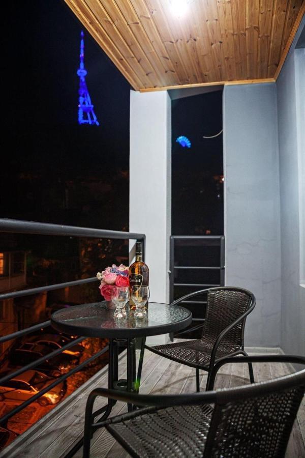 Twins Hotel Tbilisi Buitenkant foto