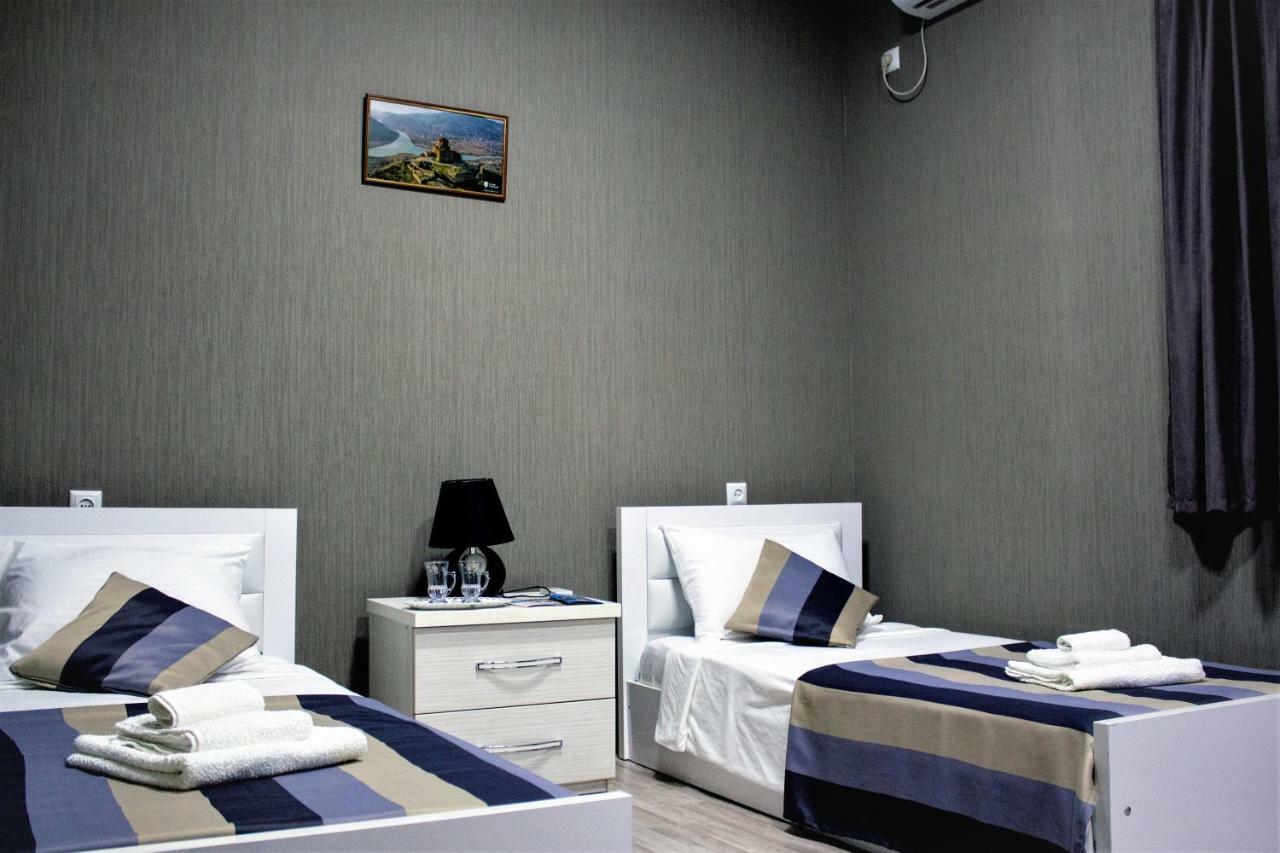 Twins Hotel Tbilisi Buitenkant foto