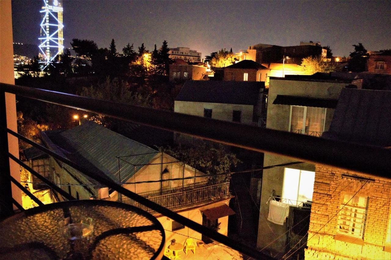 Twins Hotel Tbilisi Buitenkant foto